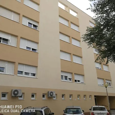 Apartment Mihaela *